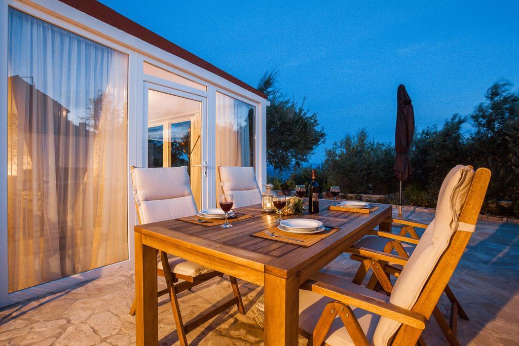 Holiday Home Zlatni San - Private Heated Pool Bol Habitación foto
