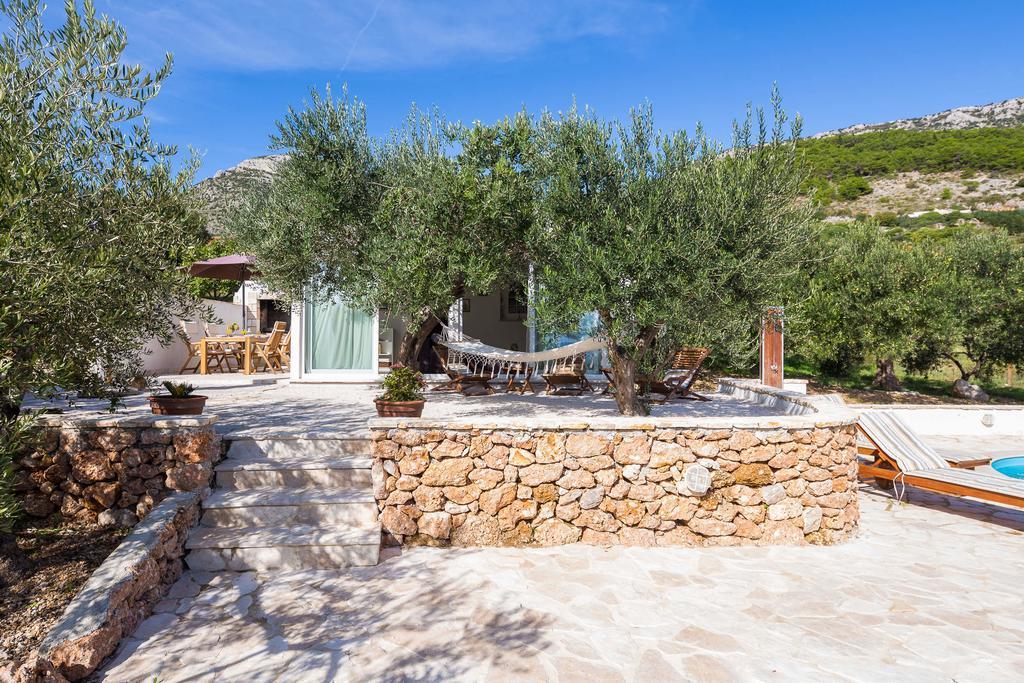 Holiday Home Zlatni San - Private Heated Pool Bol Habitación foto